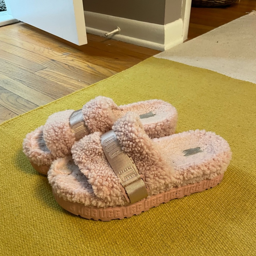 UGG Fluffita in pink